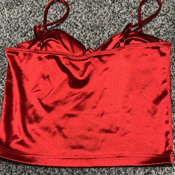 Liz & Sara - Red Satin - Camisole - Lightly Padded - S - Picture 2 of 3
